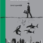 ENTRE TIBURONES